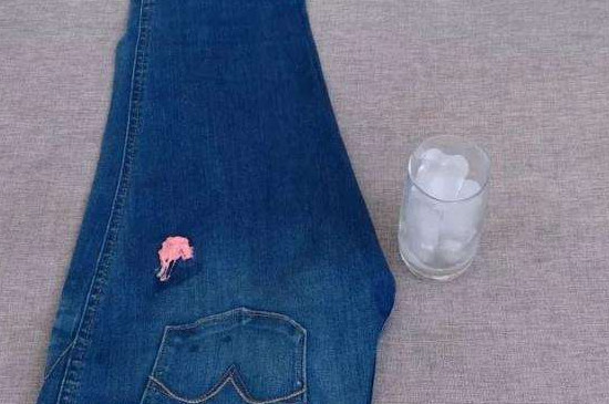 泡泡糖粘衣服上小妙招 第7张