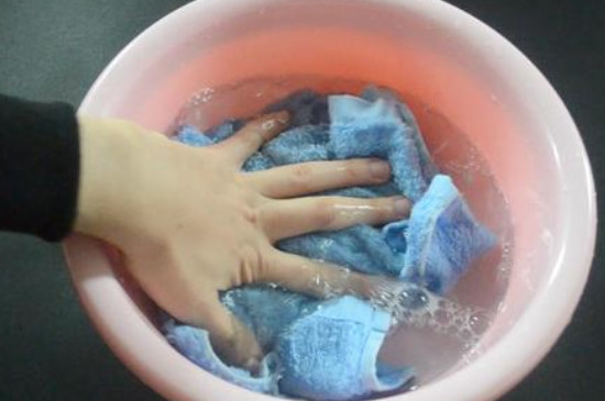 毛呢衣服的洗涤方法 第5张