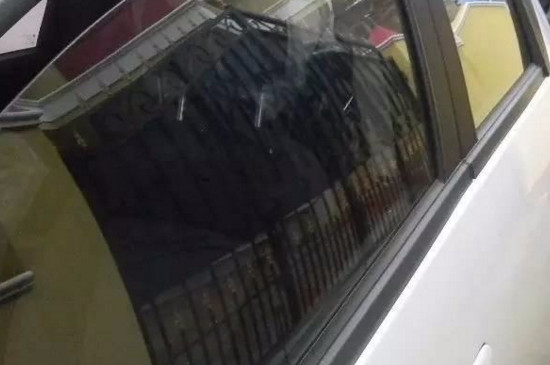 汽车窗户缝怎么洗 第5张