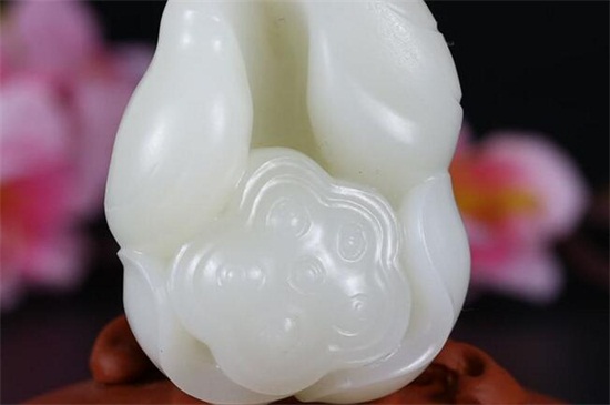 羊脂白玉能合碧玺一起带吗 第3张