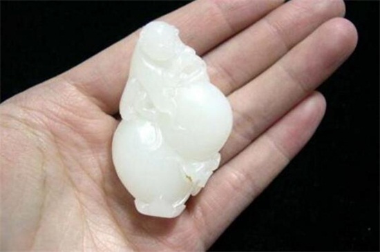 羊脂白玉能合碧玺一起带吗 第5张
