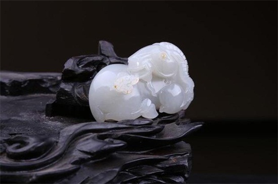 羊脂白玉为什么不要包金的 第5张