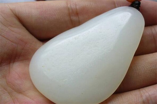 羊脂白玉与和田白玉有区别吗? 第5张