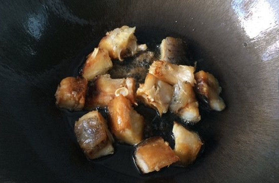腊鱼怎么做好吃又简单（湖南腊鱼怎么做好吃又简单而且保存更久） 第7张