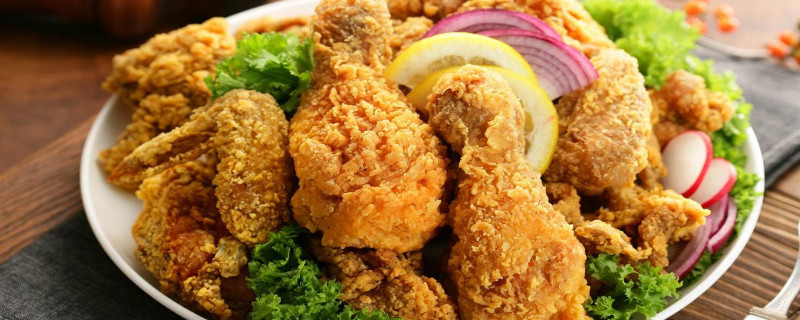 炸鸡怎么做才好吃,外酥里嫩（炸鸡的制作方法） 第1张