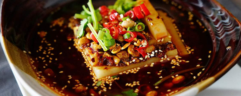 钵钵鸡冷串串的调料怎么配（钵钵鸡冷串串的调料配置方法） 第1张