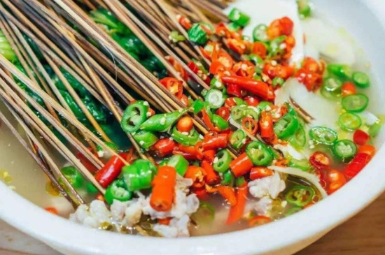 钵钵鸡冷串串的调料怎么配（钵钵鸡冷串串的调料配置方法） 第5张