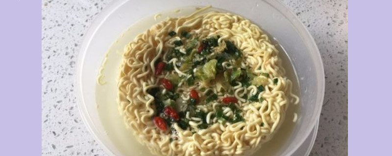 微波炉泡面的做法（泡面用微波炉怎么做） 第1张