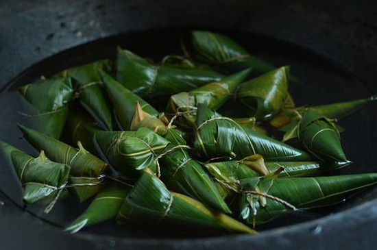 肉粽怎么包肉粽怎么做（肉粽子的制作方法步骤图解） 第9张