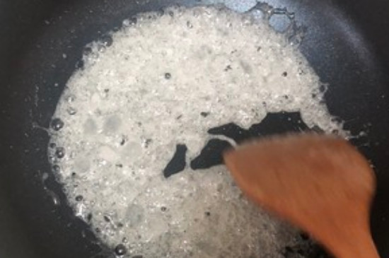 白糖怎么煮成透明糖浆（白糖煮成透明糖浆的正确方法） 第5张