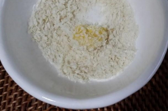 怎么炸鸡胸肉又酥又脆（鸡胸肉怎么炸才酥脆肉嫩小窍门） 第7张