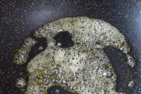 白砂糖怎么熬糖水（白砂糖熬糖水的方法） 第9张