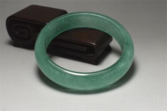 东陵石是水晶吗（东陵石不是水晶） 第5张
