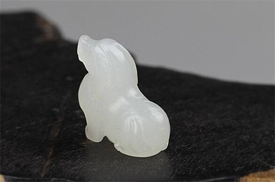 和田玉需要泡水吗（和田玉不需要经常泡水） 第5张