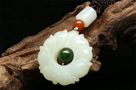 和田玉佩戴后的变化（和田玉佩戴后变化情况） 第5张