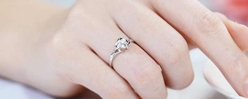 结婚戒指女生应该戴哪只手 第1张