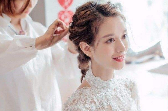 结婚当天可以自己给自己化妆吗 第5张