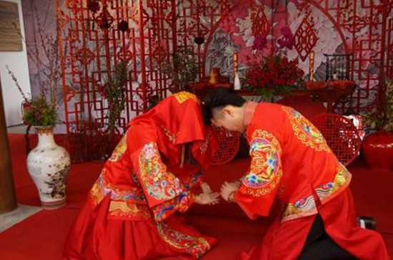 结婚为什么不能踩门槛 第3张