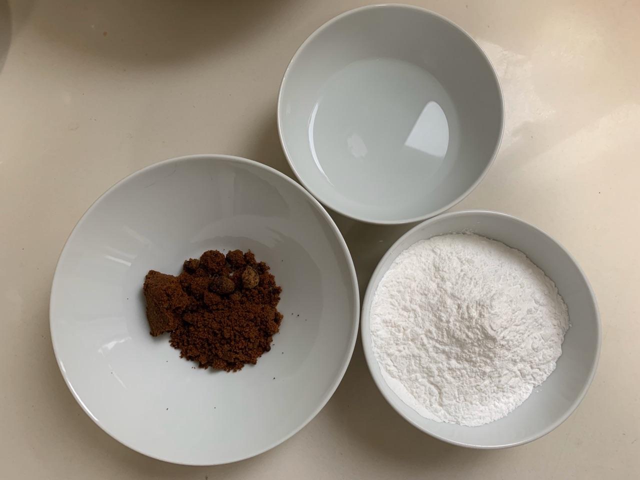 奶茶里的“珍珠”是怎么做的，1勺红糖，2勺水，3勺面粉轻松做成 第3张