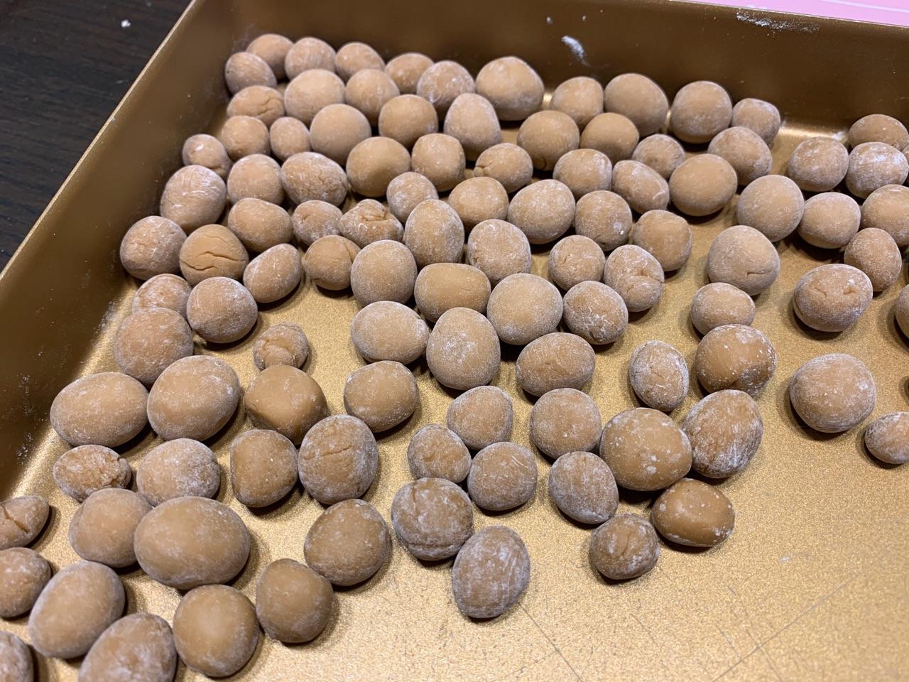 奶茶里的“珍珠”是怎么做的，1勺红糖，2勺水，3勺面粉轻松做成 第17张