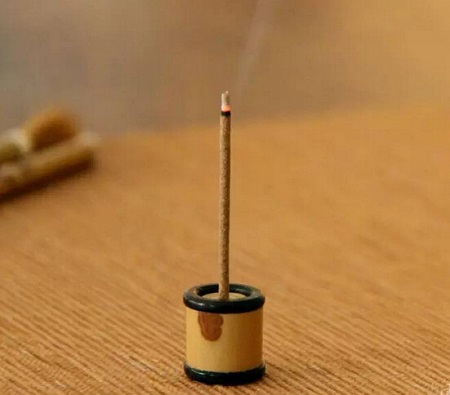 古代一炷香的时间是多久（燃烧完一炷香需要多长时间） 第1张