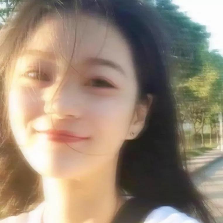 让你一眼就爱上的女生系列头像：是压箱的套图头像哦 第15张