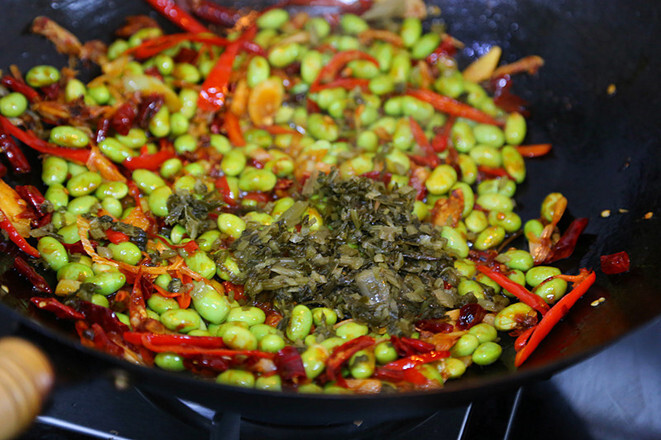 香辣毛豆米炒小鱼干 第29张