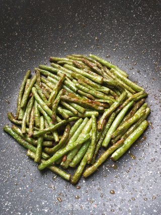 烧烤味干煸豆角的做法步骤：5 第9张