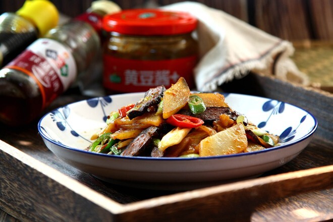 回锅土豆炒腊肉成品图 第31张