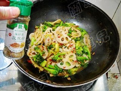 干锅西兰花藕片 第25张