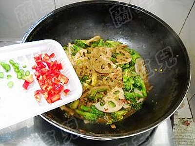 干锅西兰花藕片 第27张
