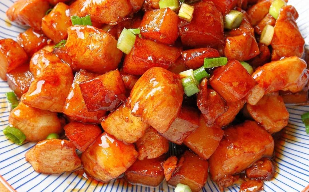菜谱大全：煎土豆炒鸡丁，几分钟搞定，老人孩子都爱吃 第15张