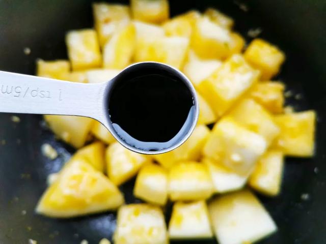 美食菜谱大全：红烧冬瓜，滋养润燥、清热解毒，秋天必备家常菜 第9张