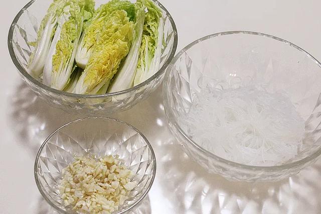 家常美食：开胃下饭的蒜蓉粉丝娃娃菜，做法简单，味道鲜美 第5张