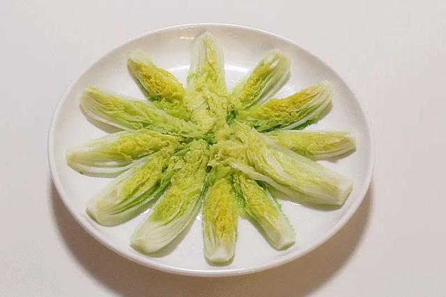 家常美食：开胃下饭的蒜蓉粉丝娃娃菜，做法简单，味道鲜美 第9张