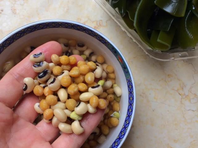 特色美食：黄豆眉豆海带骨头汤做法，一道适合秋冬喝的靓汤 第7张