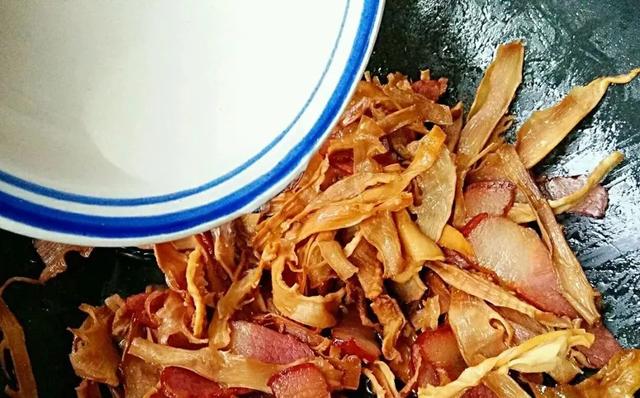 家常小炒笋干烧腊肉，咸香味美，相当的下饭! 第19张