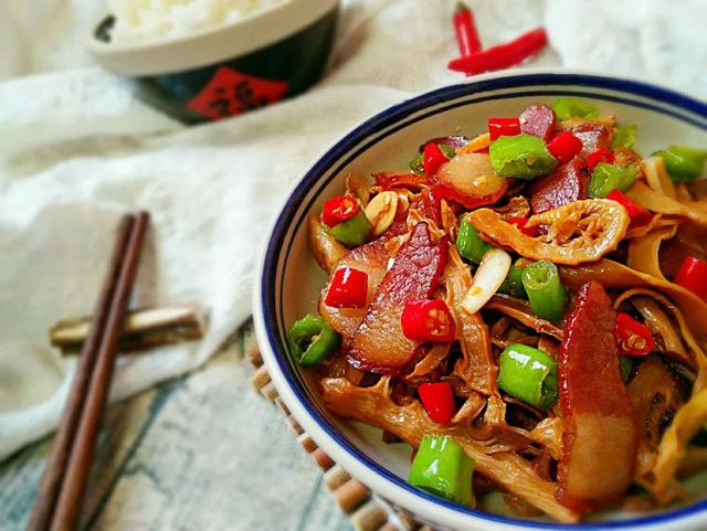 家常小炒笋干烧腊肉，咸香味美，相当的下饭! 第25张