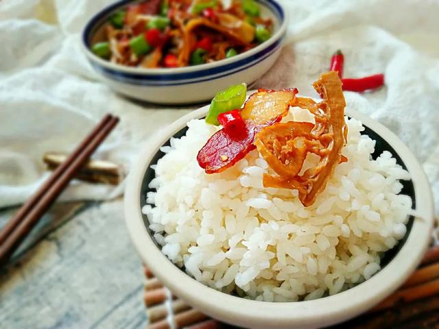 家常小炒笋干烧腊肉，咸香味美，相当的下饭! 第27张