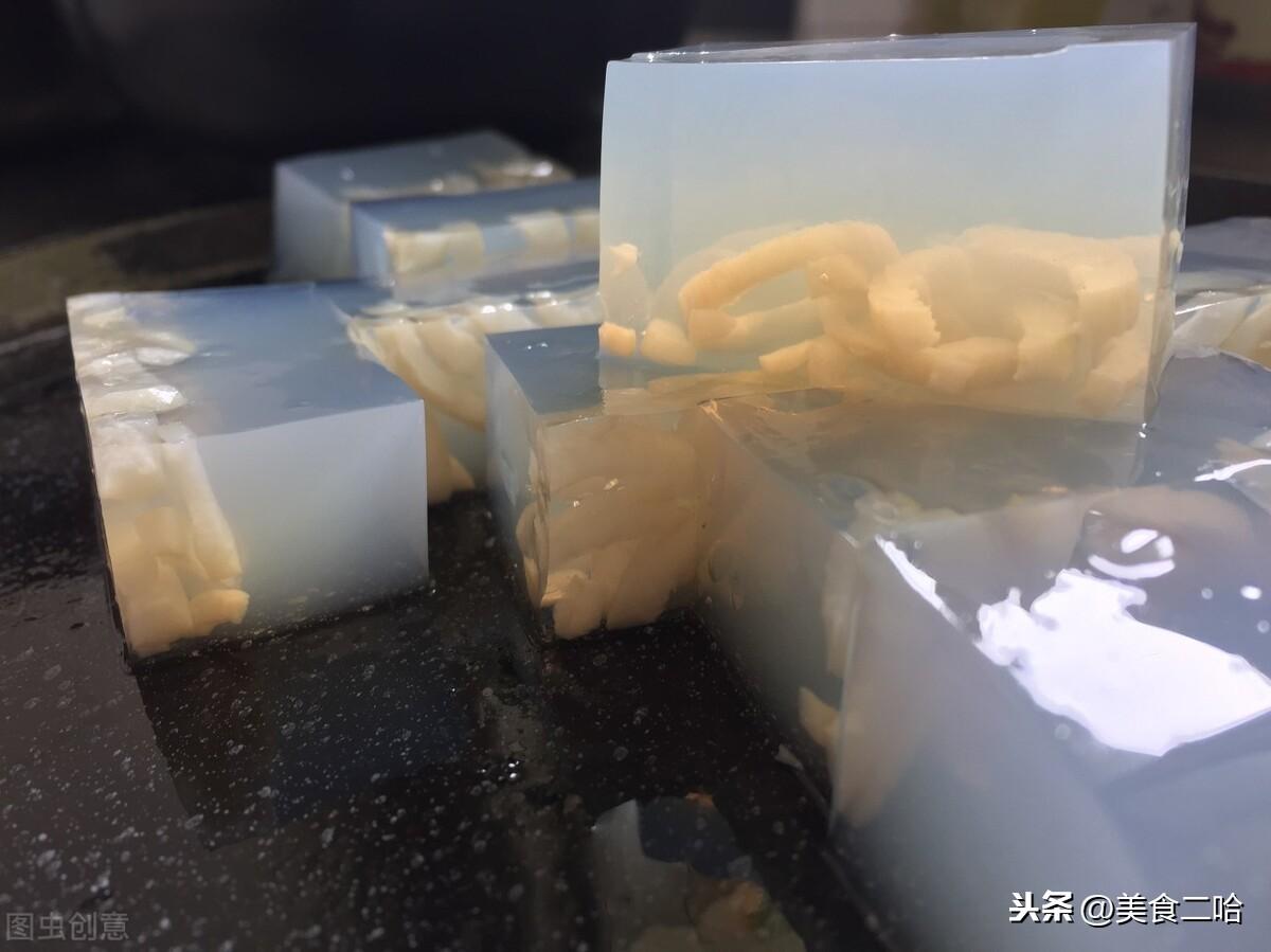 过年熬皮冻，清透亮白的关键都在这，软糯Q弹，不发腥无异味 第5张