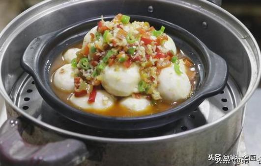大厨分享“剁椒蒸芋头”好吃的做法，软糯鲜香，香辣下饭 第17张