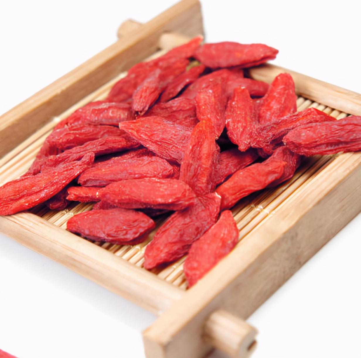 老母鸡汤这样炖才好喝，鸡肉嫩滑，汤汁鲜美不腻，滋补又暖身 第15张