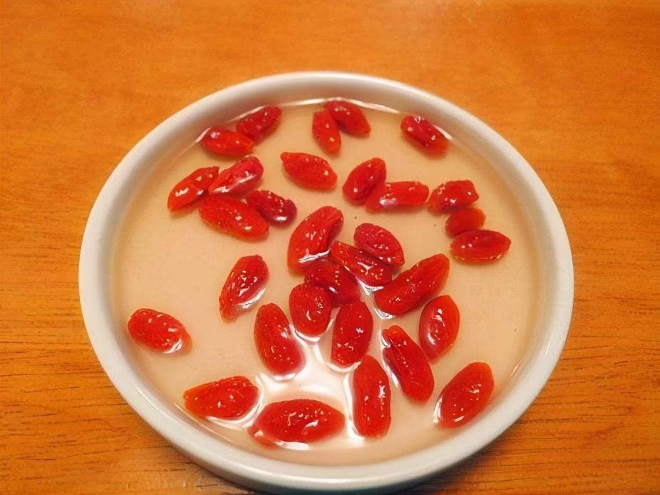 老母鸡汤这样炖才好喝，鸡肉嫩滑，汤汁鲜美不腻，滋补又暖身 第29张