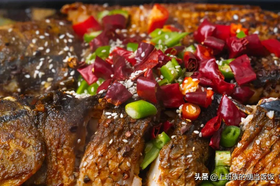 烤鱼家庭版做法，鱼香肉嫩，学会全家夸 第3张