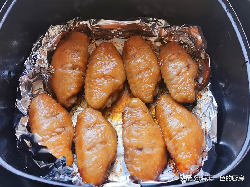 在家烤翅中自配腌料，烤好外焦里嫩香浓入味，真解馋 第19张