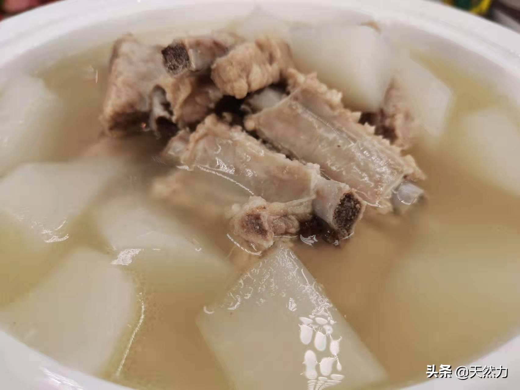 广东家常老火靓汤之萝卜排骨汤，原汁原味，香甜滋补，一看就会 第1张