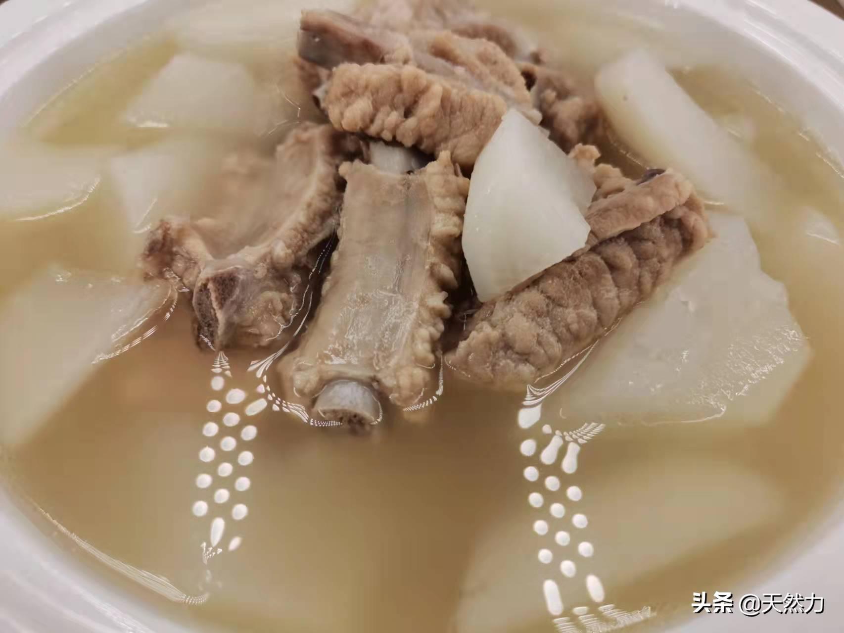 广东家常老火靓汤之萝卜排骨汤，原汁原味，香甜滋补，一看就会 第3张