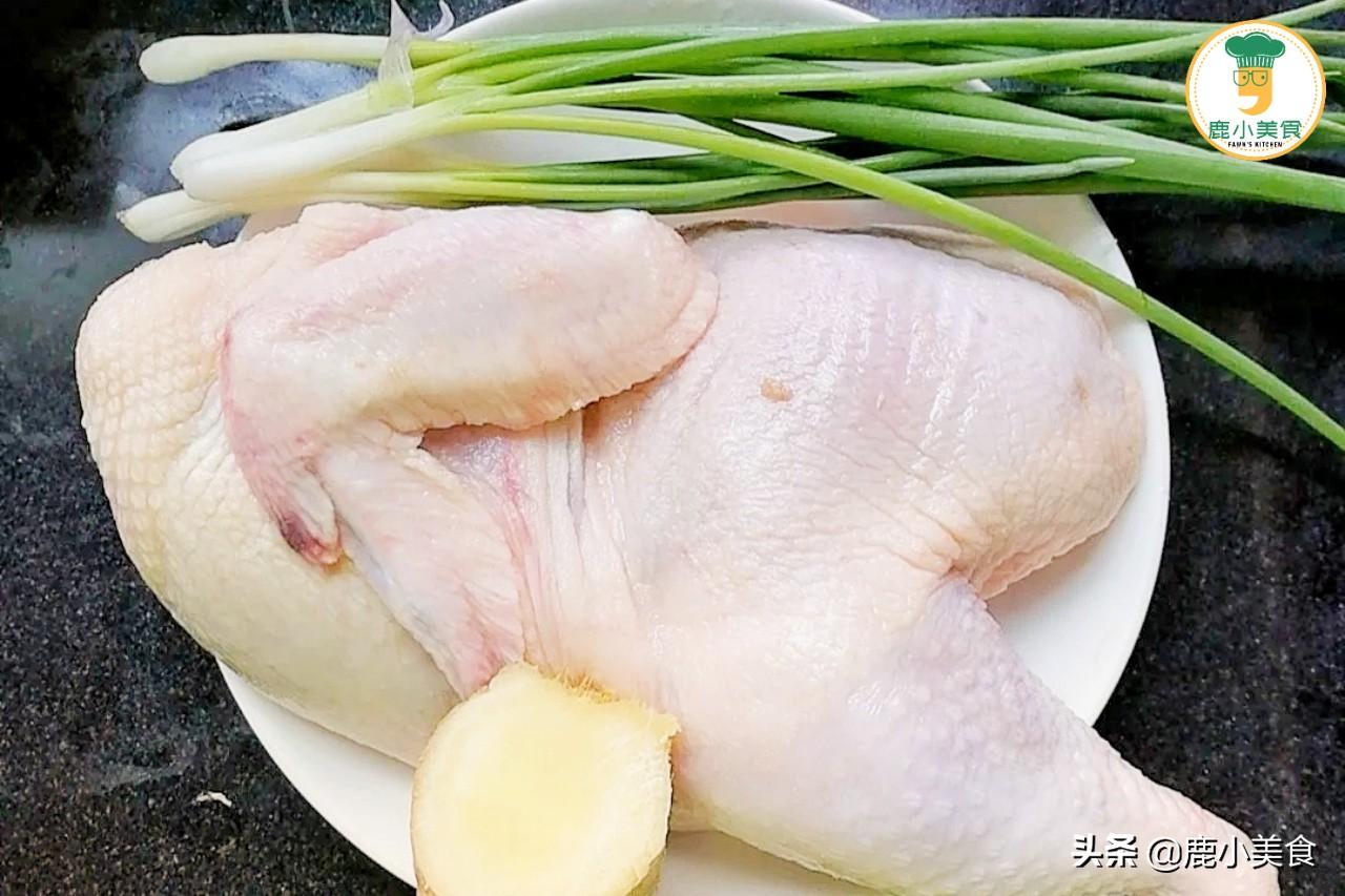 鸡肉做法多，小孩就馋“酱油鸡”做法！酱咸肉嫩皮香脆，上桌抢吃 第7张