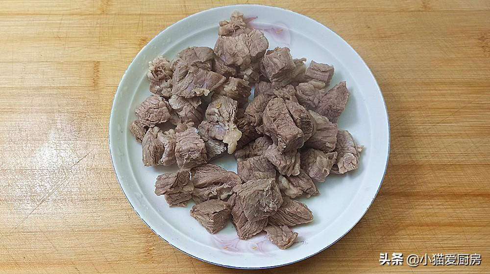 “牛腩炖萝卜”这种做法不仅好吃而且让牛肉更软烂，香辣爽口下饭 第11张