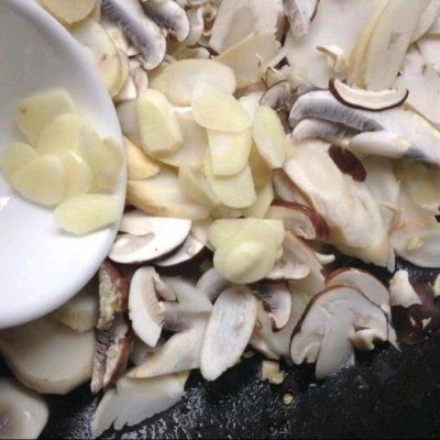 这样做爆炒松茸，比饭店做的好吃百倍，做法超简单 第19张